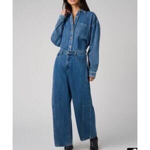 NWT, We Wore What Mid Rise Barrel/Balloon Jeans